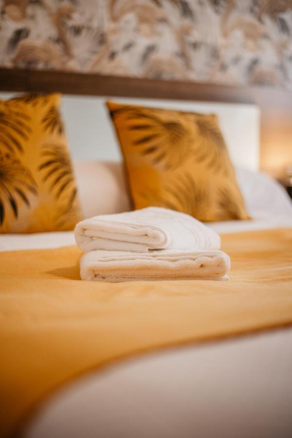 Tuguest Maria Luisa Apartment Granada Exterior photo